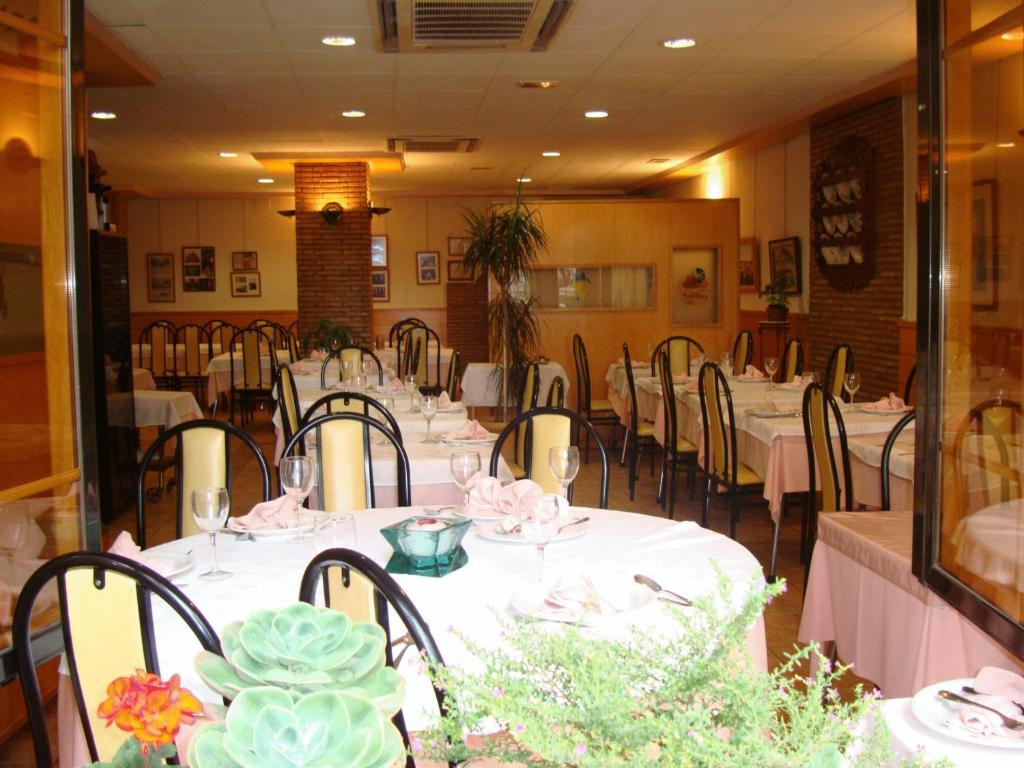 Restaurace v ubytování Hotel Guillermo II
