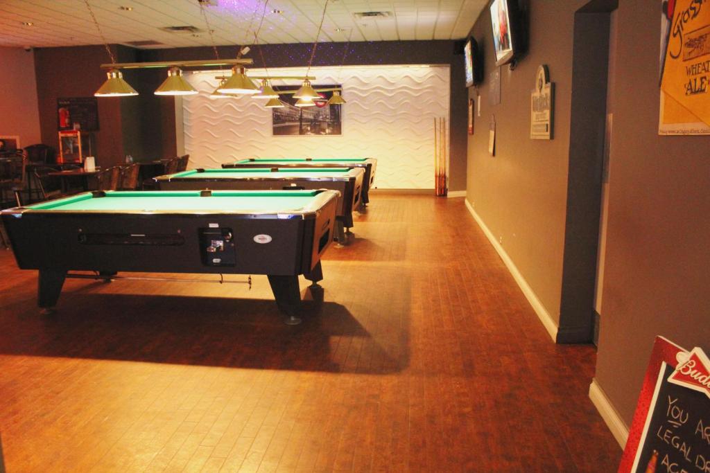 Ramada by Wyndham Edmonton South - Resim 26