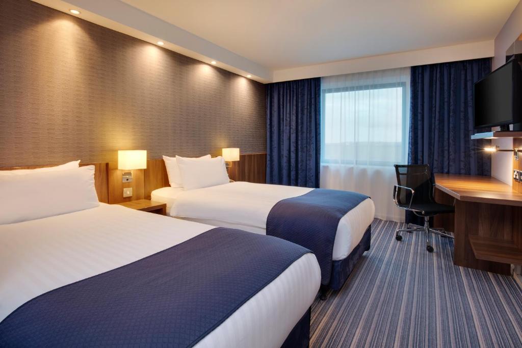 Holiday Inn Express London Heathrow T5 by IHG - 标准双床间 - 含免费热早餐