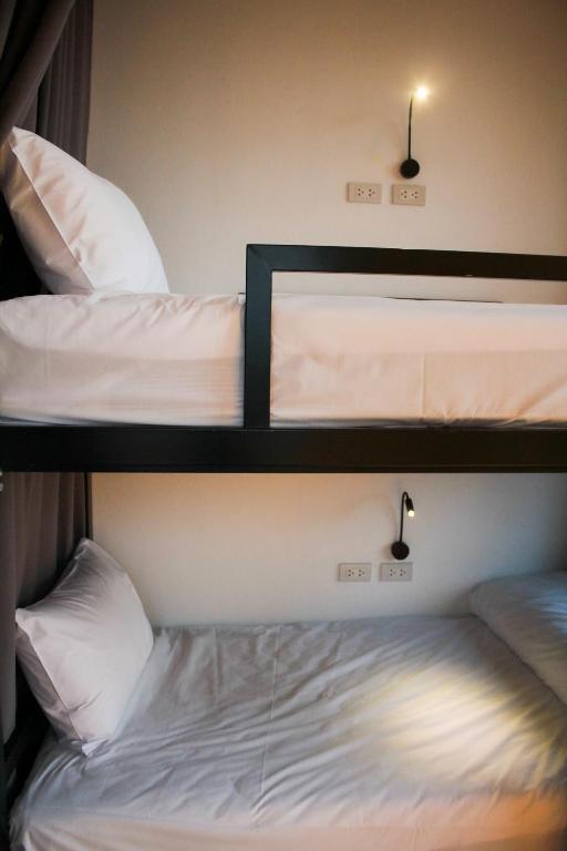 Fishtail Hostel Phuket - 2