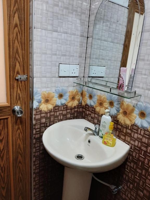 Dhanudi Homestay - 1