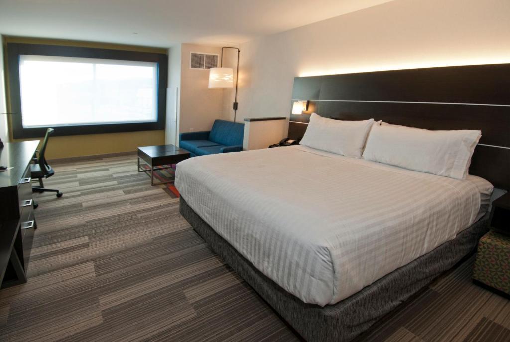 Holiday Inn Express & Suites Johnstown, an IHG Hotel - Double Suite - Mobility Access Tub/niet -roken