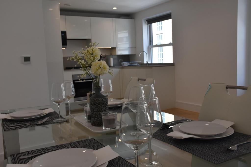 Northside Apartments Ealing - One-Bedroom Apartment