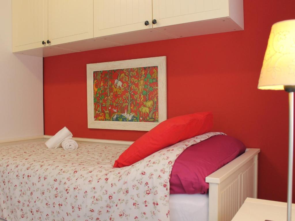 Posteľ alebo postele v izbe v ubytovaní Suitur beach apartment with pool