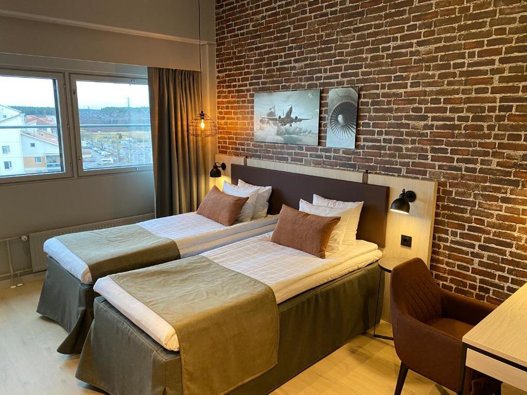 Skyline Airport Hotel - Standard Twin Room With Kitchenette