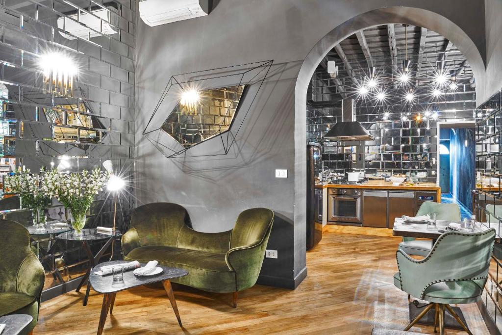 Część wypoczynkowa w obiekcie G-Rough, Rome, a Member of Design Hotels