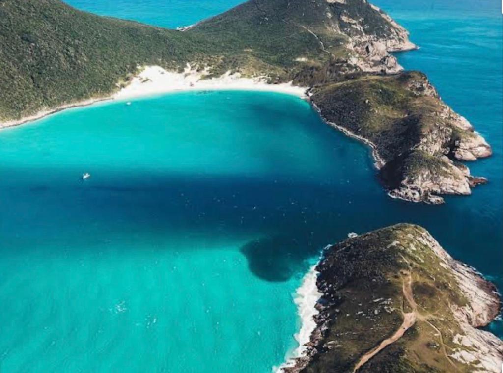  Arraial do Cabo Golden Lake