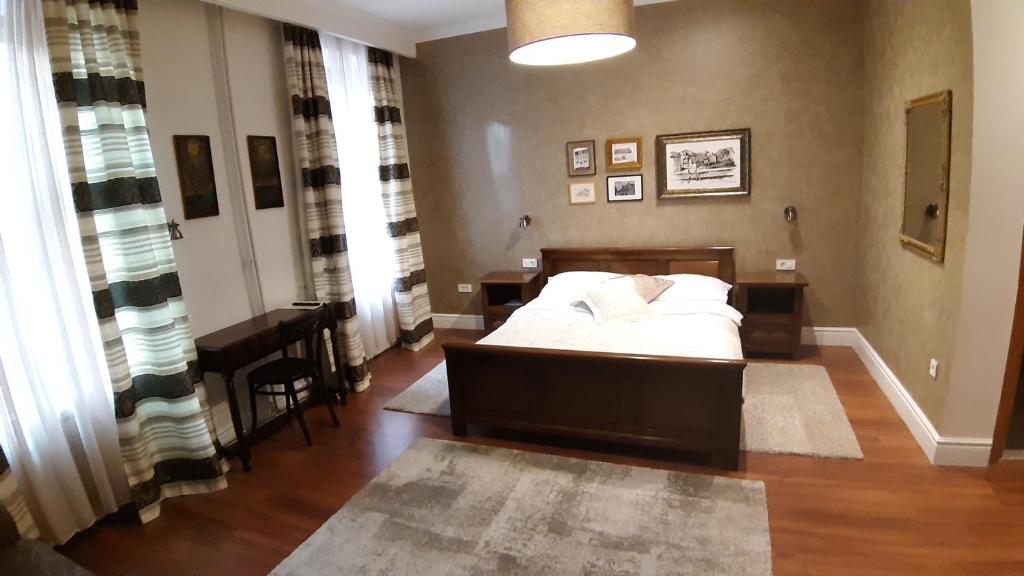 Maksimilian Osijek - 1