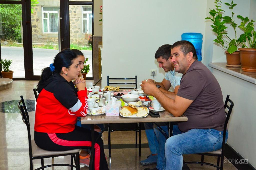 Hosté ubytování ASOUR HOTEL