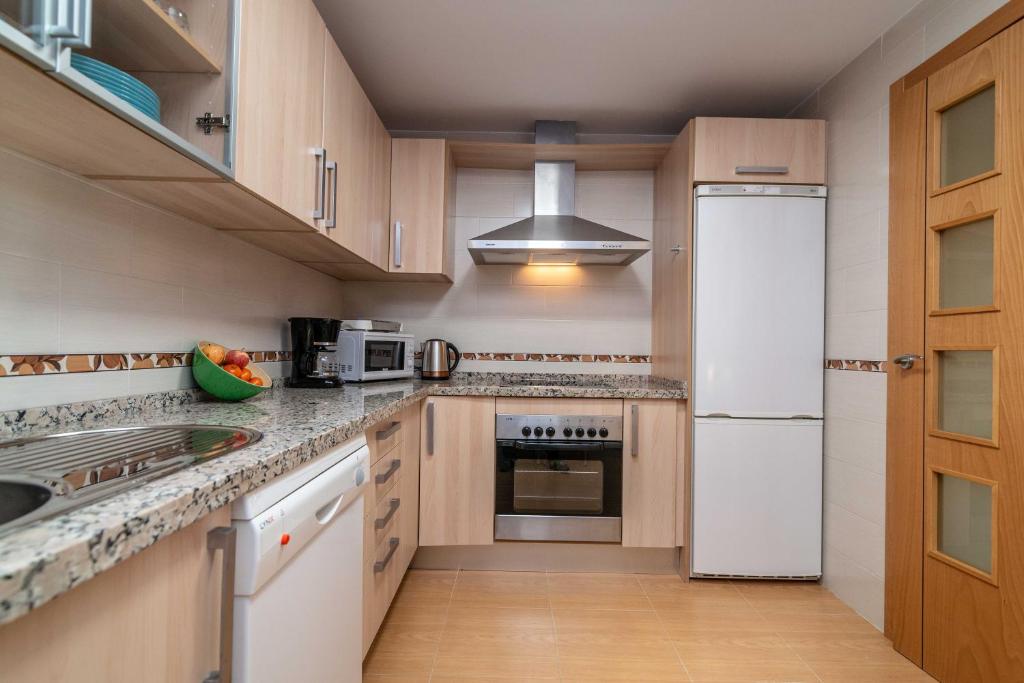 Kuchyň nebo kuchyňský kout v ubytování VB Albatros - 2BR Apartment Close to the sea