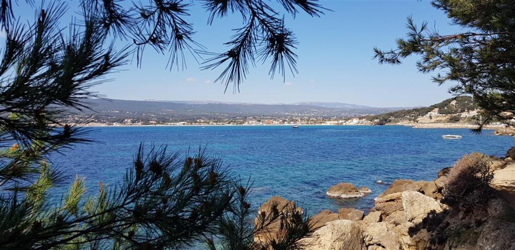 Villa T3 à 10' de Cassis - Piscine privée et cuisine d'été extérieure - 度假屋