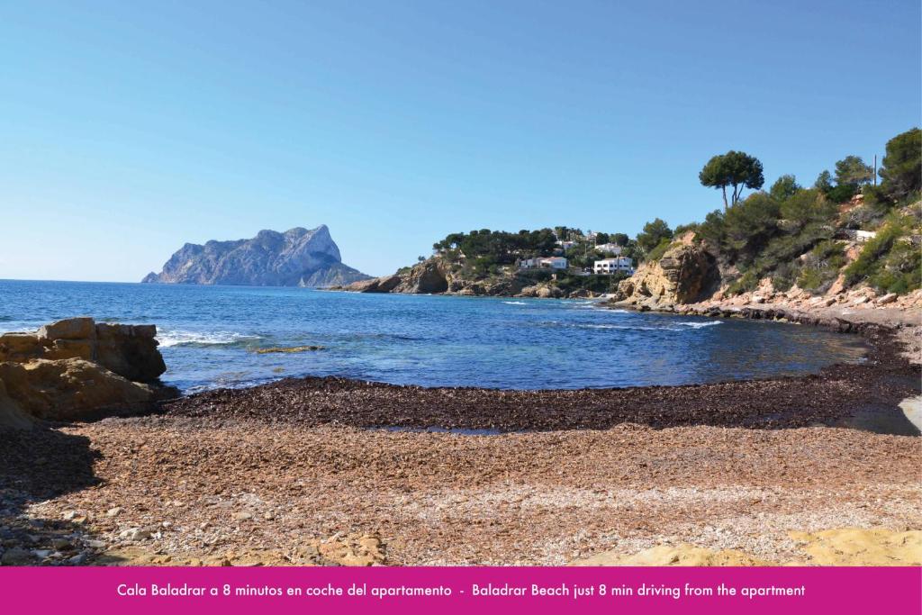 Fotografie z fotogalerie ubytování 2 bedrooms apartment in Moraira center with community pool v destinaci Moraira