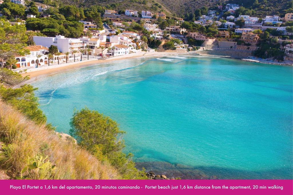 Fotografie z fotogalerie ubytování 2 bedrooms apartment in Moraira center with community pool v destinaci Moraira