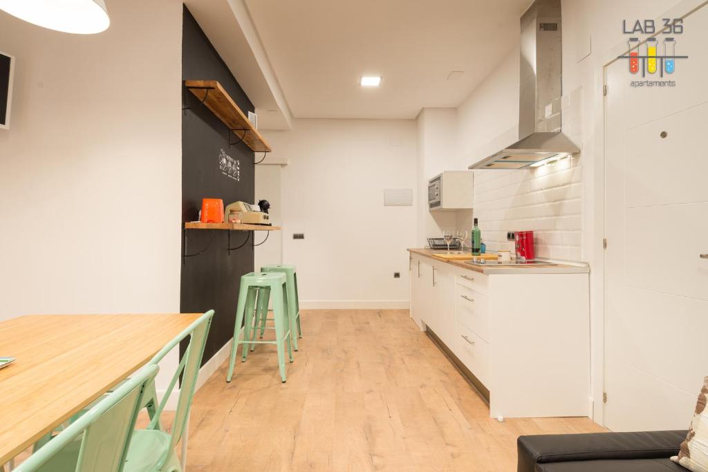 Kuchyňa alebo kuchynka v ubytovaní LAB 36 Apartaments
