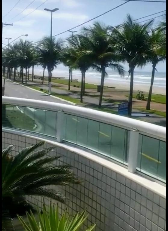  Apartamento para temporada Condomínio Ilha de Noronha Praia Grande SP