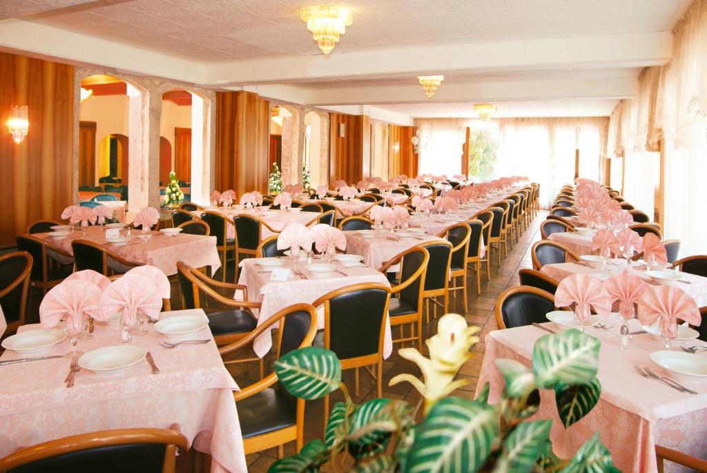Restaurace v ubytování Park Hotel Jolanda