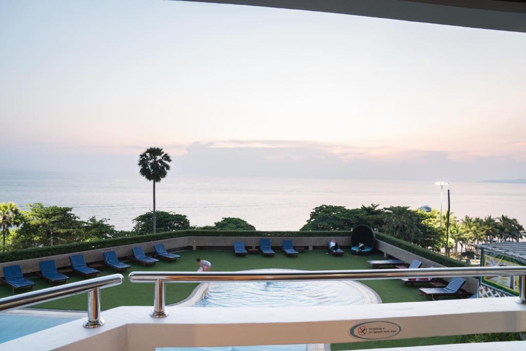 Grand Jomtien Palace Hotel - SHA Extra Plus - Resim 32