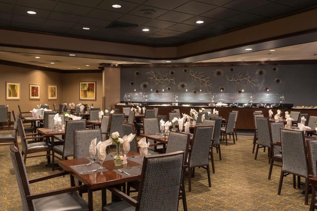 Holiday Inn Cleveland - South Independence by IHG
