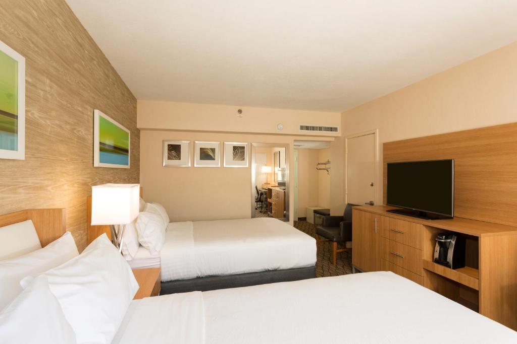 Holiday Inn Miami Beach-Oceanfront by IHG photo