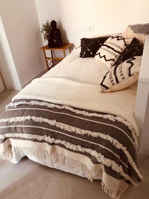 Postel nebo postele na pokoji v ubytování Can Estrellas apartamento vista mar