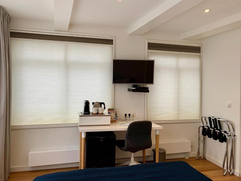 PH93 آمستردام مرکزی - PH93 Amsterdam Central، PH93 آمستردام مرکزی