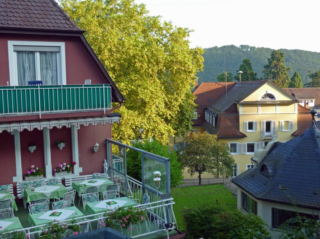 Nespecifikovaný výhled na hory nebo výhled na hory při pohledu z hotelu