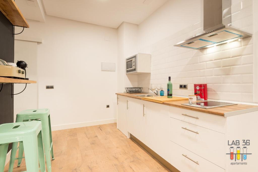 Kuchyňa alebo kuchynka v ubytovaní LAB 36 Apartaments