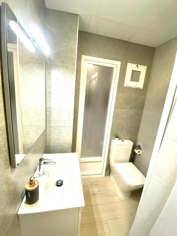 A bathroom at CARRERA HOME