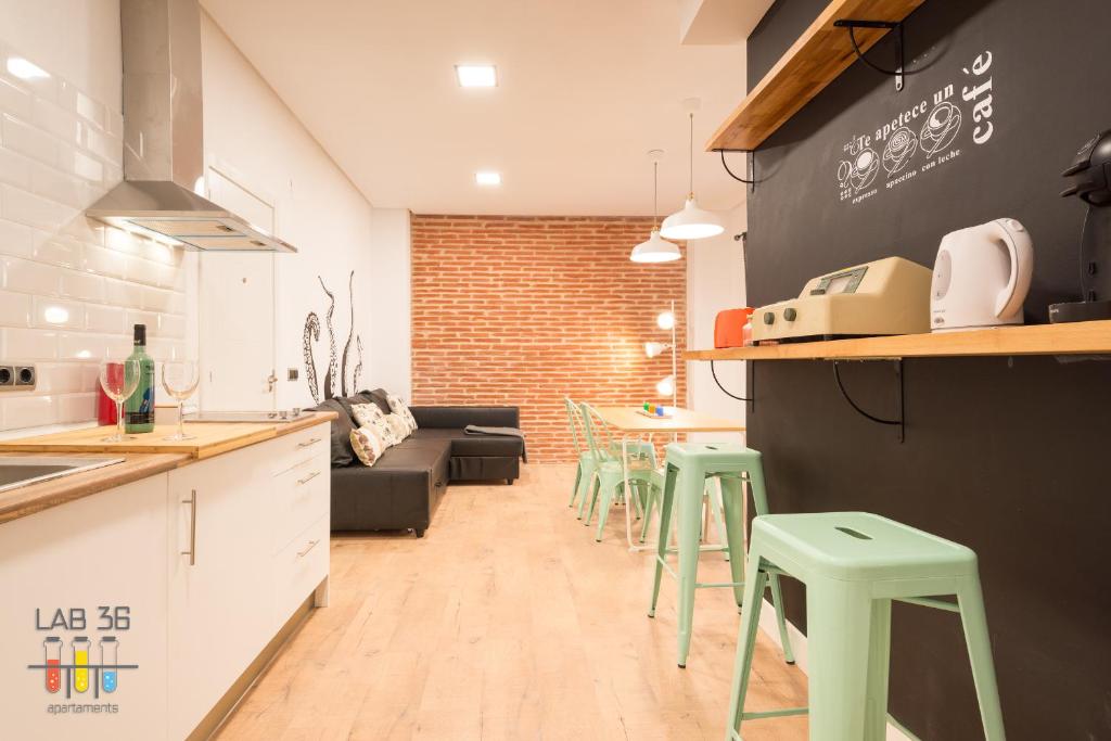 Kuchyňa alebo kuchynka v ubytovaní LAB 36 Apartaments