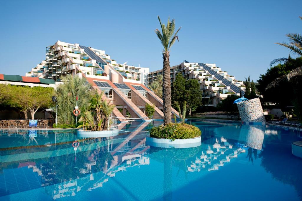 Bazén v ubytování Limak Limra Hotel & Resort Kemer - Kids Concept nebo v jeho okolí