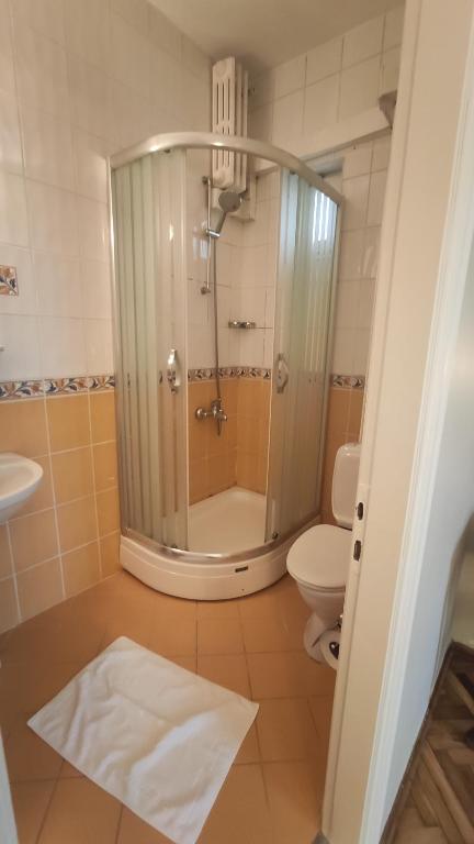 Koupelna v ubytování Turkoman Hotel