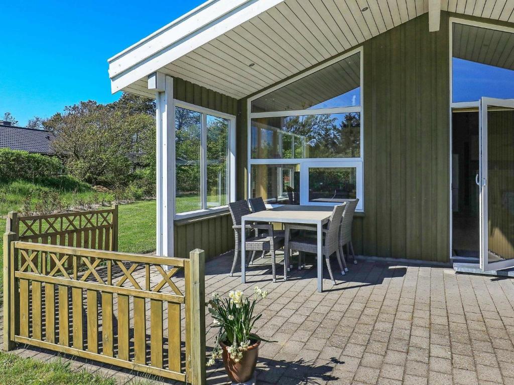 Zahrada ubytování 7 person holiday home in Hjørring-By Traum