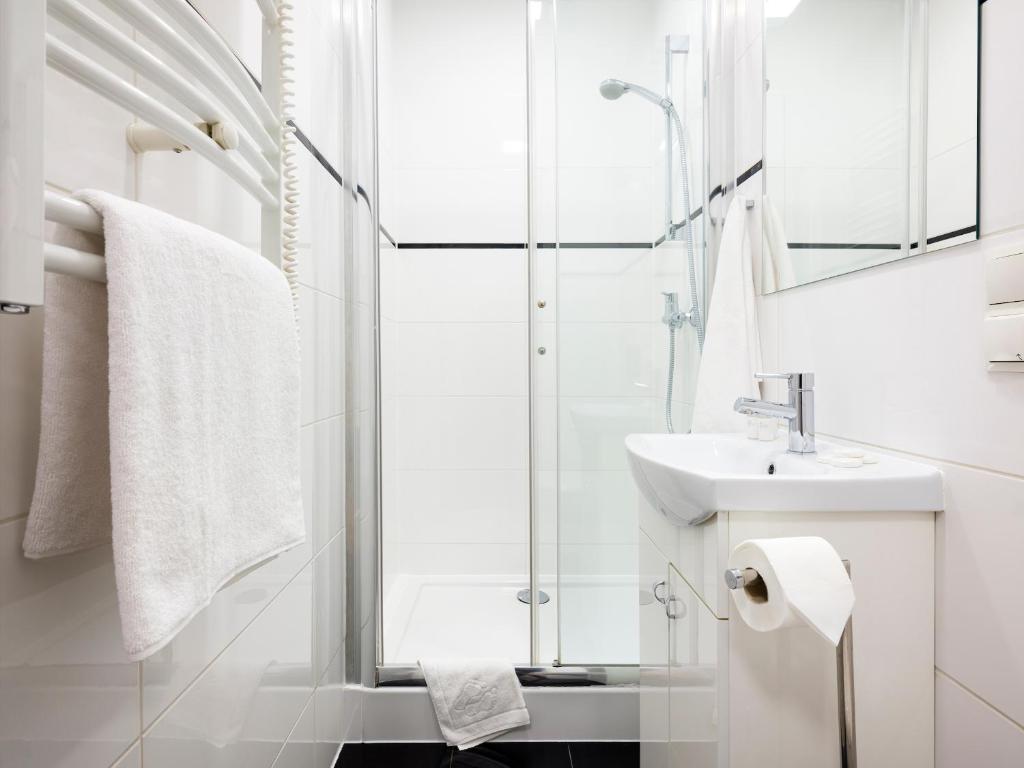 Kúpeľňa v ubytovaní CracWoW St. Thomas Apartment