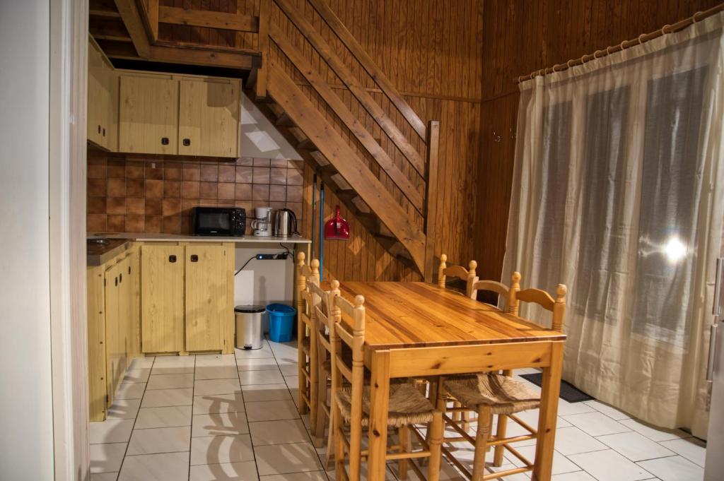 Kuchyň nebo kuchyňský kout v ubytování La Bastide d'Albignac