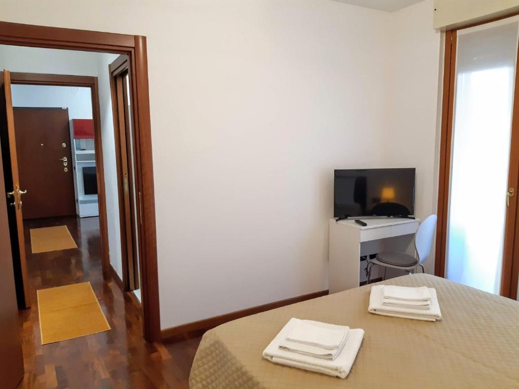 Telewizja i/lub zestaw kina domowego w obiekcie Suite Rent Milan