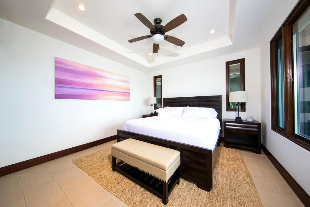 Postel nebo postele na pokoji v ubytování 360 Splendor Del Pacifico Residences