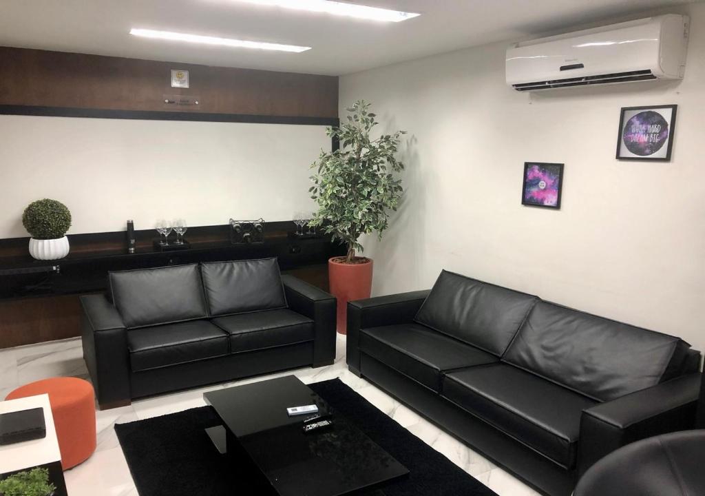  FM Hostel