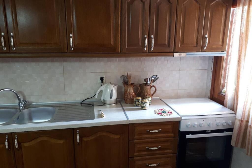 Kuchyň nebo kuchyňský kout v ubytování Eufrosini Guesthouse