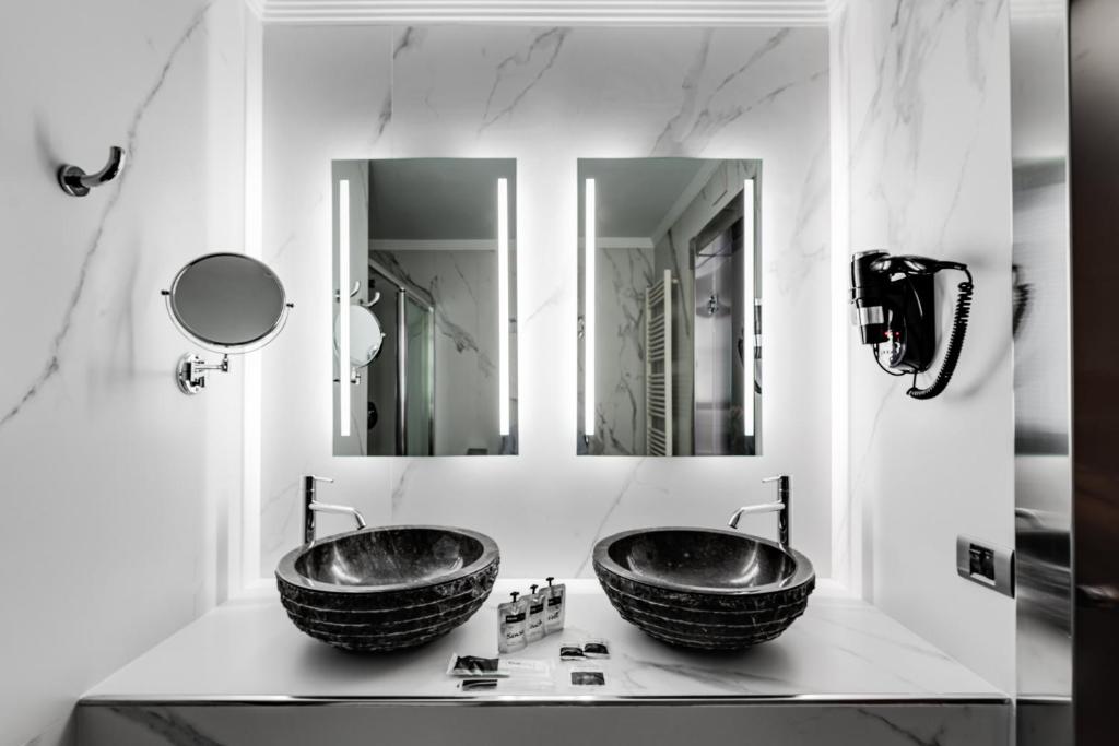 Un baño de Zouk Hotel