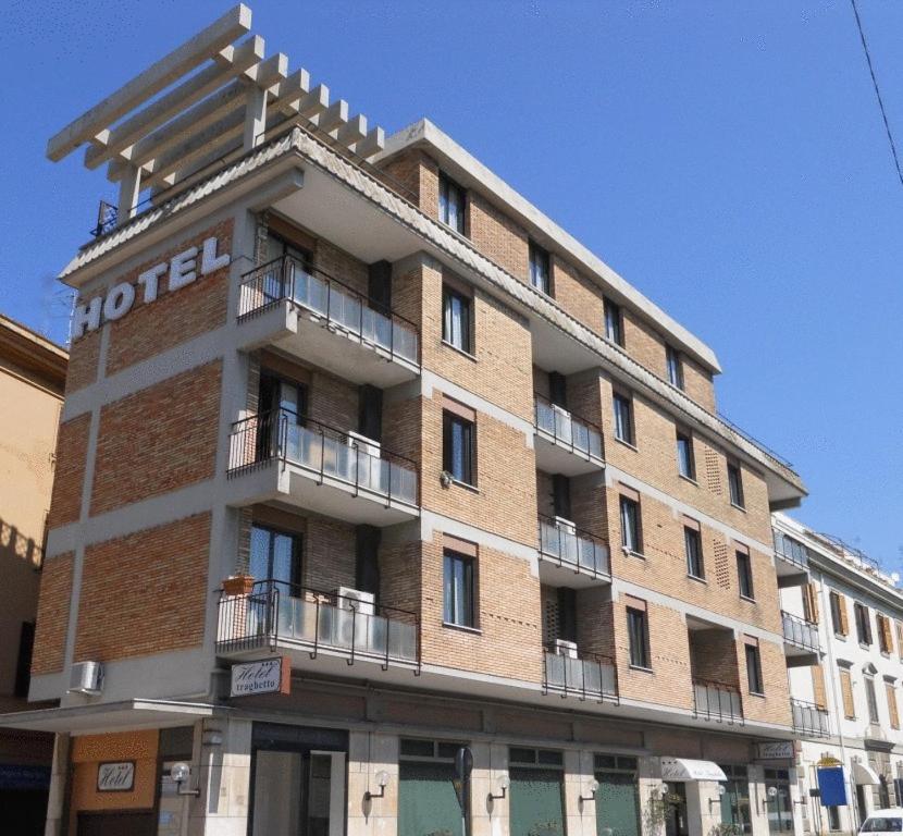 Budova, kde se hotel nachází