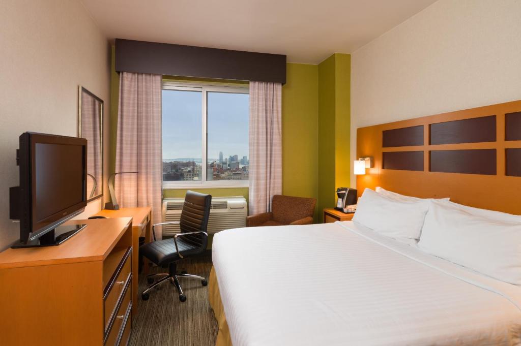 Holiday Inn Express - Times Square, an IHG Hotel - 