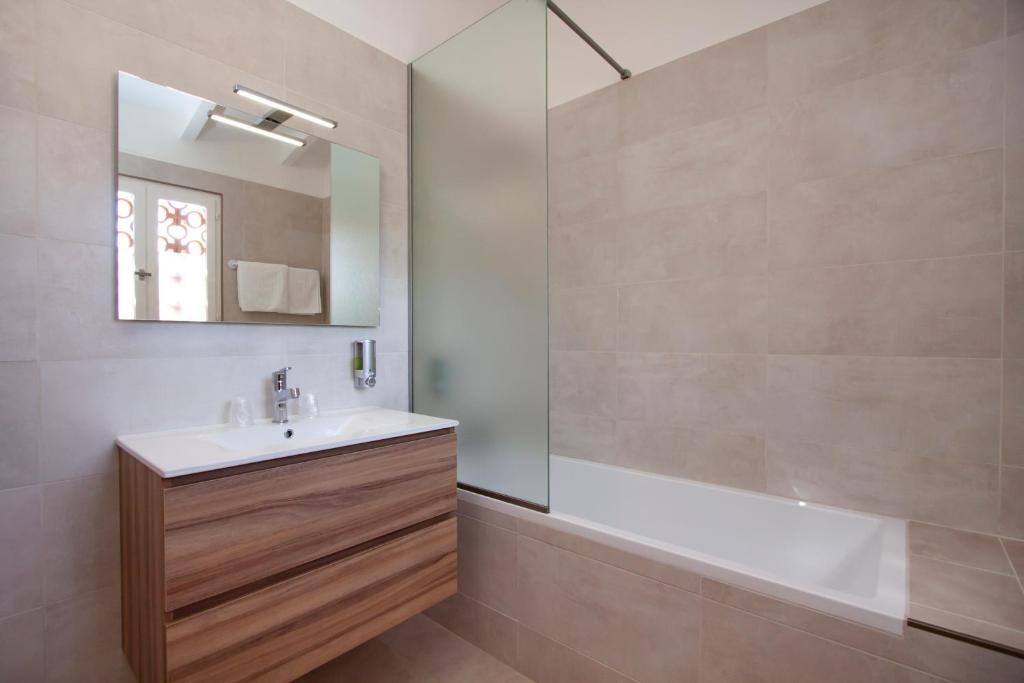 Hôtel Les Lentisques - 9