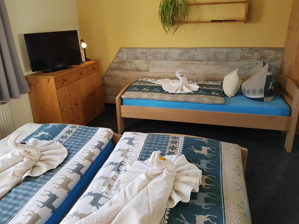 Landhotel Pathes Hof - 花园景三人间