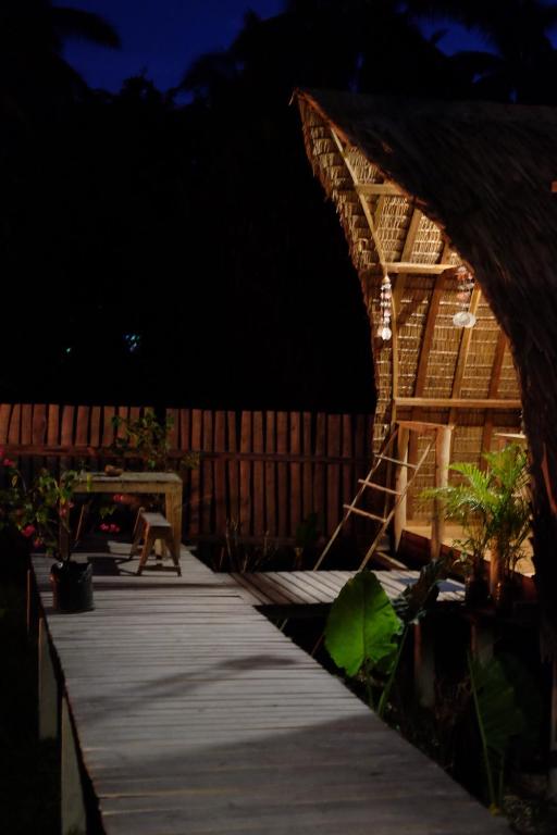 Zahrada ubytování Palayan Paradise Huts