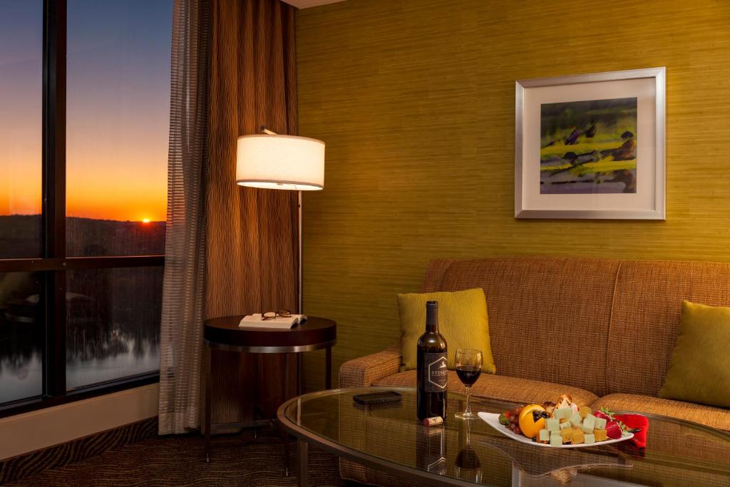Holiday Inn Austin -Town Lake by IHG photo