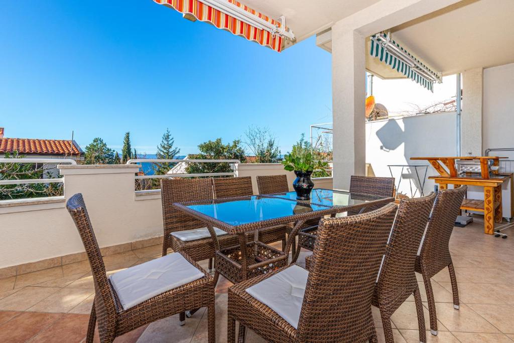Balkón nebo terasa v ubytování Apartman Dadi