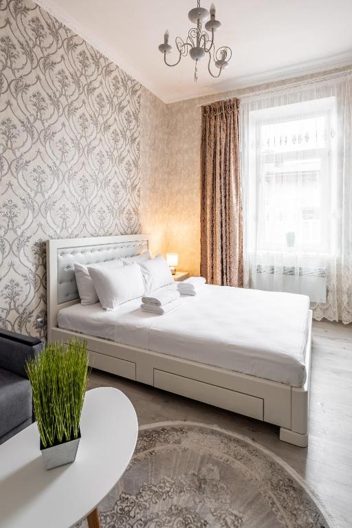 Hotels: Alfa Apartments Krekhivska 11, Lviv