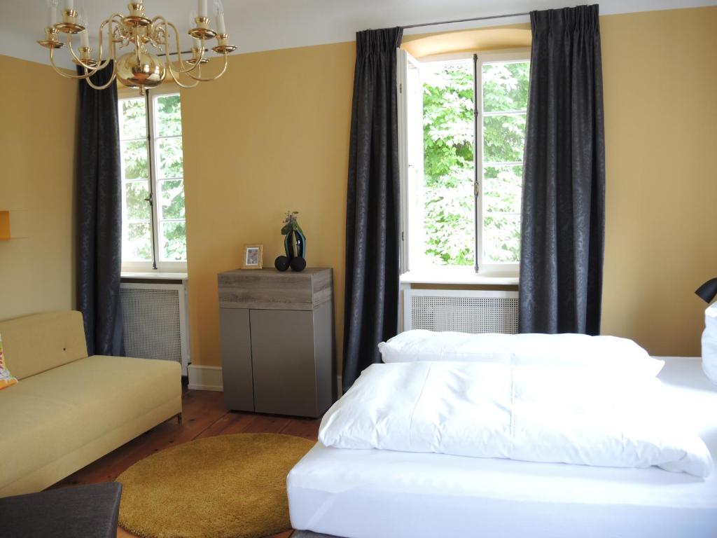 Postel nebo postele na pokoji v ubytování Netts Landhaus