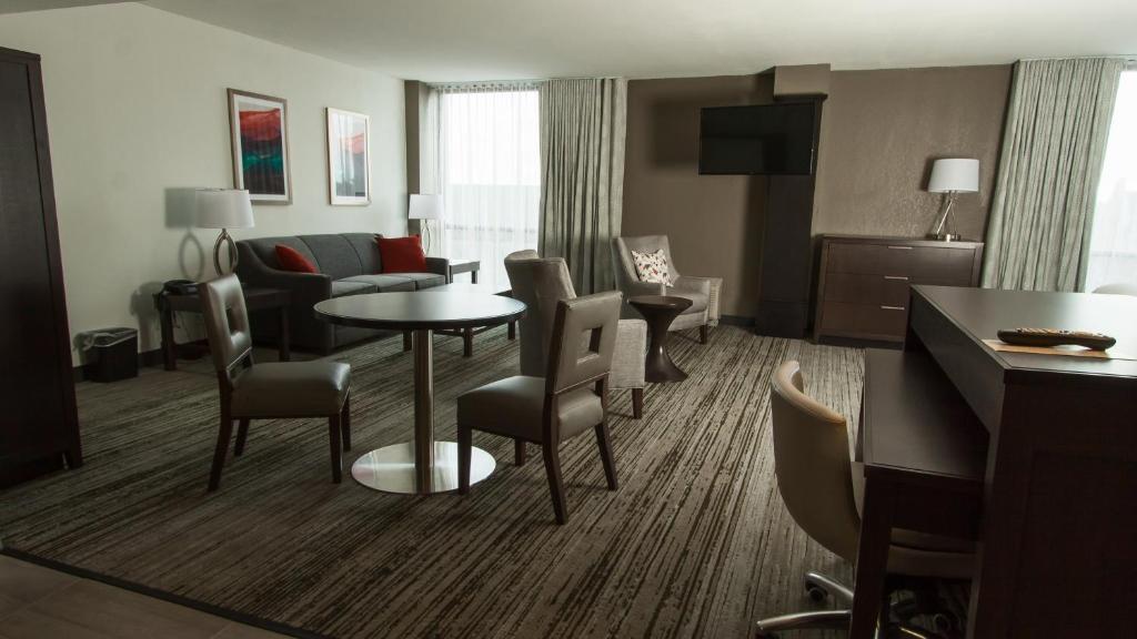 Holiday Inn Alexandria - Downtown, an IHG Hotel - Salle Roi Standard Avec Canapé-lit - Non-fumeur
