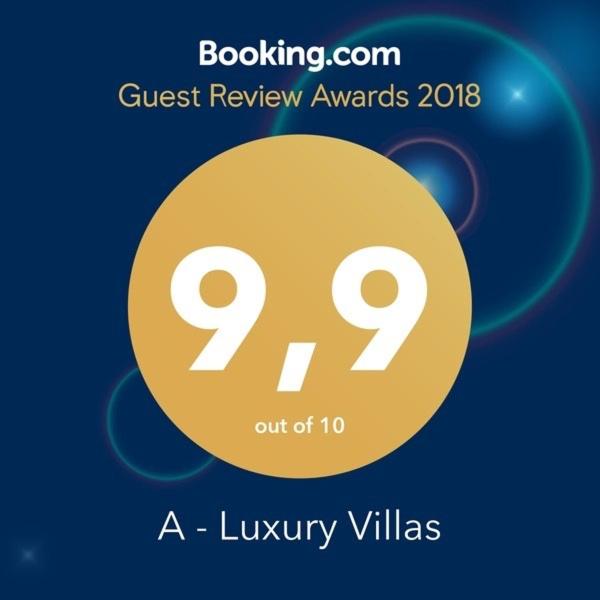 Certifikát, hodnocení, plakát nebo jiný dokument vystavený v ubytování A - Luxury Villas